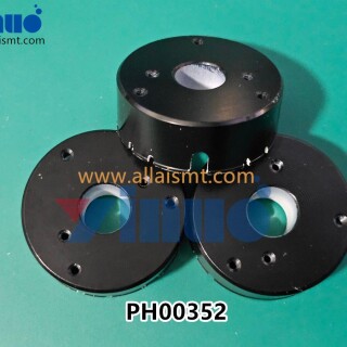 PH00352-KRYSKA-MARK.-KAMERY-COVER-5