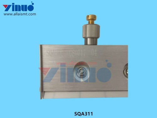 SQA311-DEK-200MM-Metal-Clamped-Squeegee-60-Degree-6mm-Overhang-2.jpg