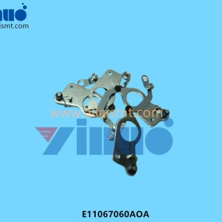 E11067060AOA-JUKI-feeder-gear-holder-1