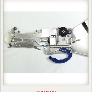 KW1-M1300-000-YAMAHA-pick-and-place-machine-feeder-3