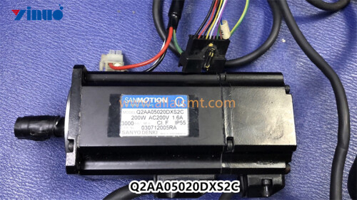 Q2AA05020DXS2C Servo motor (1)