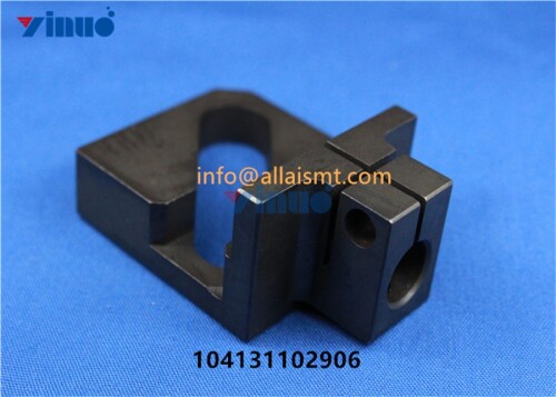 104131102906 AVK 抓料连接器 (1)