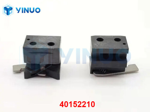 40152210 RIGHT CLIP ASSY (3)