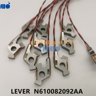 LEVER-N610082092AA-3111e0c1e5f5d421c