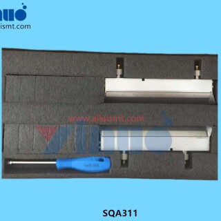 SQA311-DEK-200MM-Metal-Clamped-Squeegee-60-Degree-6mm-Overhang-3