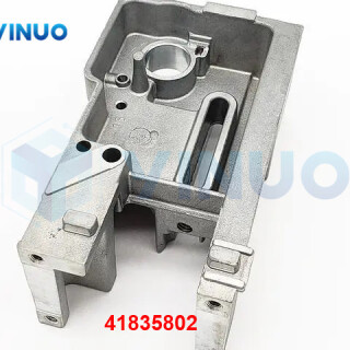 UIC-41835802-HOUSING-4