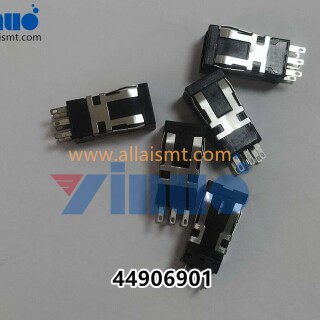 Universal-AI-44906901-Switch-Pb-Mom-3