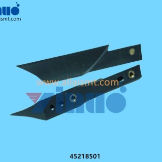 Universal-AI-45218501-SPREADER-3