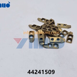 44241509-INSIDE-FORMER-L-6