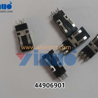 Universal-AI-44906901-Switch-Pb-Mom-2